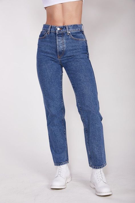 9327969053c0068dd9e07c529866b94ddesc45418782ri High Wasted Jeans, Blue Mom Jeans, Leggings Shorts, New Closet, School Clothes, Jeans Size Chart, Denim Design, Clothing Inspiration, Fit Mom