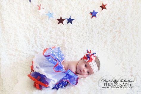 First Fourth Of July, Childrens Crochet Hats, Lily Photography, Captain Planet, Photo Props Diy, Diy Photo Backdrop, Monthly Baby Pictures, Monthly Baby Photos, Photo Cropping