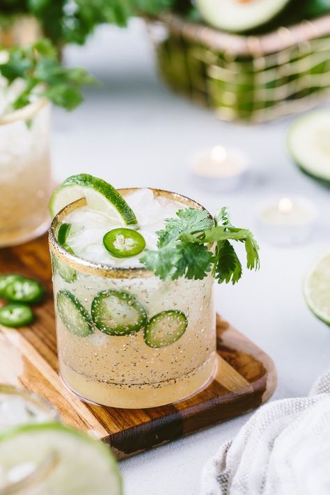 Mexican Cocktails, Jalapeno Margarita, Citrus Cocktails, Gin Fizz, Chocolate Caliente, Coffee Cocktails, Margarita Recipes, Daiquiri, Aperol Spritz