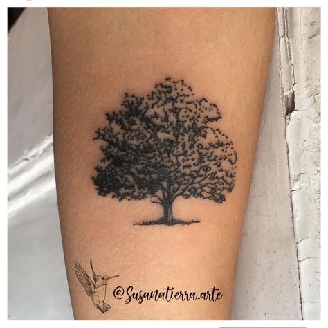 #oaktreetattoo #carbalho #oak #oaktree Live Oak Tree Tattoo, Tree Line Tattoo, Olive Tree Tattoos, Tree Roots Tattoo, Tree Tattoo Forearm, Tree Silhouette Tattoo, Tree Tattoo Meaning, Tree Tattoo Back, Tree Tattoo Men