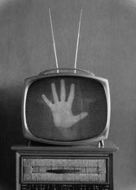 Dark art scary weird bizarre Witchy horror sci-fi hand in tv television black and white photo photography Nam June Paik, Weird Vintage, Horror Vintage, Vintage Horror, Black And White Aesthetic, Black N White Images, Nautilus, White Aesthetic, White Photography