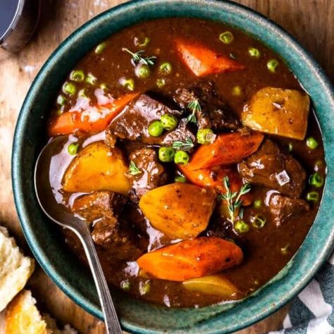 Pioneer Woman Venison Stew Recipe Venison Stew Recipes, Crockpot French Onion Soup, Venison Stew, Venison Roast, Deer Recipes, Chicken Shawarma Recipe, Cold Weather Comfort Food, Shawarma Recipe, Deer Meat