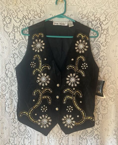 Vintage Jane Ashley Black Velvet Floral Sequin Vest M Boho Chic Festival Holiday Sequin Vest, Ashley Black, Cute Clothing, Treasure Chest, Black Velvet, Boho Chic, Chloe, Sequin, Velvet