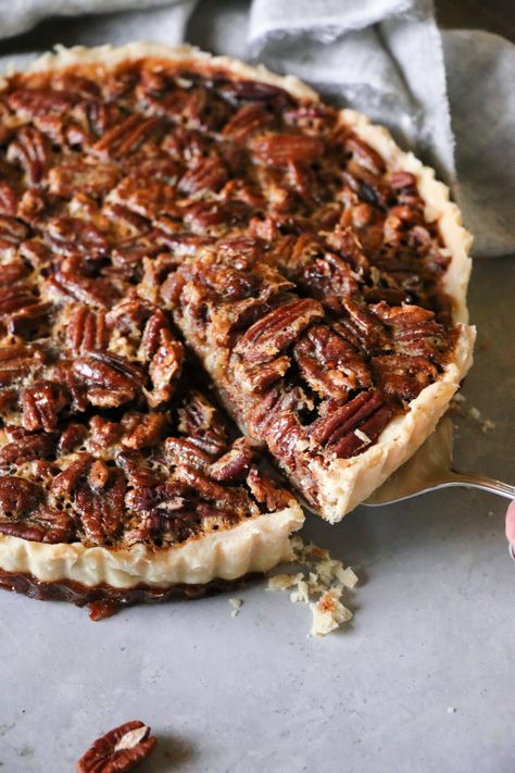 Browned Butter Pecan Tart - Lepp Farm Market Butter Pecan Tarts, Pecan Tarts Recipe, Aesthetic Pov, Pecan Tart, Pecan Desserts, Crumble Tart, Pecan Tarts, Pastry Cook, Pie Pastry