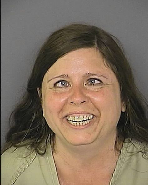 Unsurprisingly, This is the Face of the Woman Who Got Arrested for Throwing Bricks at Windows "for Fun!" - Cheezburger Funny Mugshots, Funny Photos Of People, Funny People Pictures, Funny News, Face Mug, Work Hairstyles, Weird Pictures, Underworld, Mug Shots