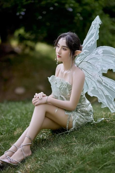 Elf Wings, Fae Aesthetic, Sitting Pose Reference, Fairy Sitting, Fairy Photoshoot, Sitting Pose, Fairy Wallpaper, Fairy Images, Fairycore Aesthetic