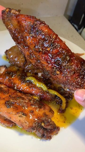 Cooking Soul Food, Turkey Leg Recipes, Baked Turkey Wings, Pork Loin Roast Recipes, Easy To Cook Meals, Healthy Lunch Snacks, Turkey Wings, Soul Food Dinner, Baked Turkey