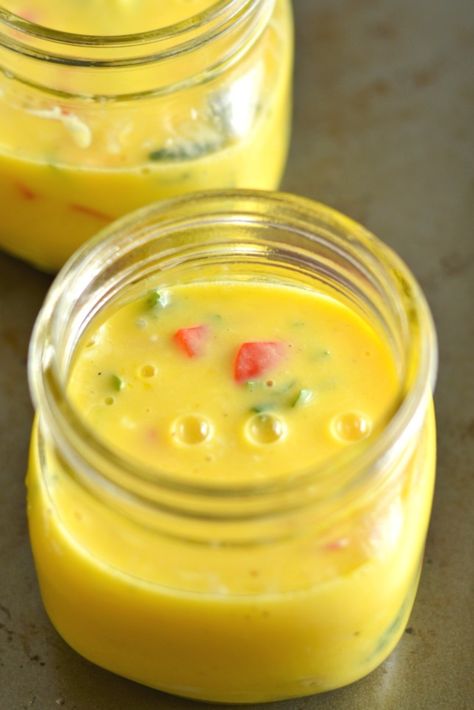 Make Ahead Eggs, Mason Jar Eggs, Mason Jar Breakfast, Mason Jar Lunch, Vsg Recipes, Jar Meals, Mason Jar Desserts, Breakfast In A Jar, Packed Breakfast