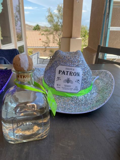 Tequila Cowboy Hat Diy, Liquor Themed Cowboy Hats Diy, Diy Cowgirl Hat, Patron Liquor, Patron Drinks, Preppy Hats, Halloween Alcohol, Preppy Hat, Custom Cowboy Hats