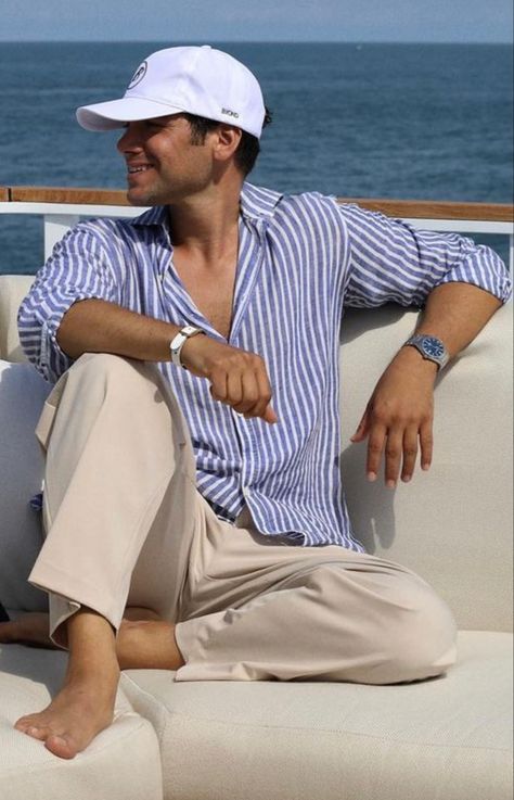 Men Beachwear Outfit, Greek Aesthetic Fashion Men, Italian Old Money Style Men, Beach Outfit Men Beachwear, Hk Outfit, Coastal Grandson, Fall Italy Outfits, Italy Outfits Men, Ocean Alley