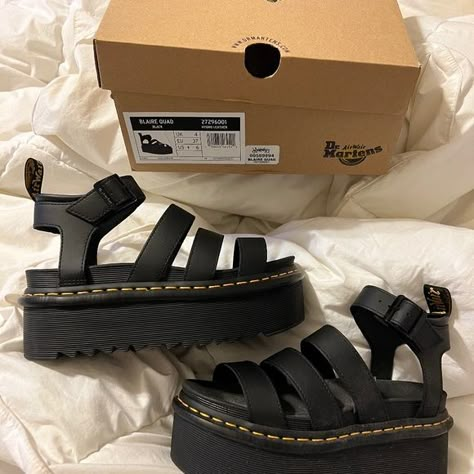 Dr. Marten sandals Black Doc Marten Sandals, Doc Platform Sandals, Platform Doc Sandals, Dc Martens Sandals, Doc Sandles, Sandal Doc Martens, Platform Doc Martens Sandals, Doc Martin Sandals Outfit, Doc Sandals Outfit