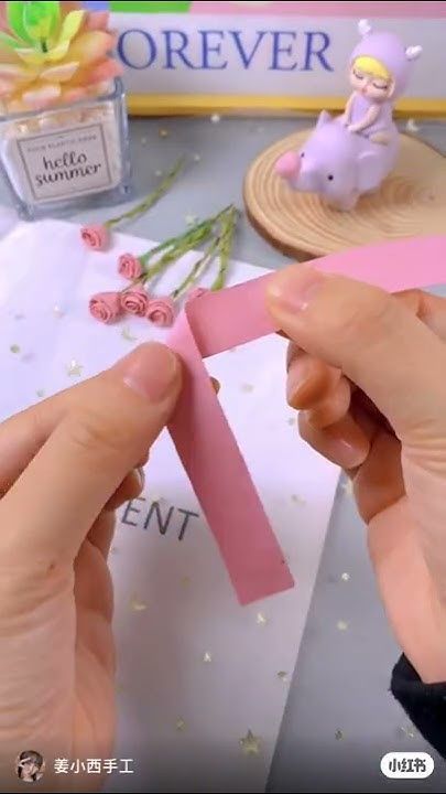 How to Make Crepe Paper Flowers: Easy DIY Tutorials Mini Rose Origami, How To Make Mini Roses Paper Flowers, Easy Rose Making With Paper, Diy Mini Roses, How To Make Mini Flowers Out Of Paper, How To Make Roses From Paper, Rose From Paper Diy, Rose With Paper Diy, Diy Mini Flowers Paper