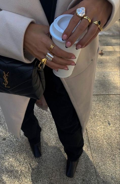 Beige Outfit, Fall Fits, Winter Fits, Mode Vintage, Instagram Inspiration, Autumn Winter Fashion, Fashion Inspo Outfits, What To Wear, Winter Fashion