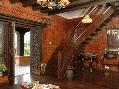 Newari interior Nepali Architecture House, Newari House Design, Naalukettu House Interior, Nepali Home Decor, Nepali House Design, Newari Interior, Nepali Interior, Nepali House, Newari Architecture