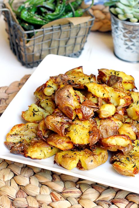 Two of a Kind | Grilled Chicken Kebabs with Bacon and BBQ Sauce | http://www.twoofakindcooks.com Yellow Potatoes Recipes, Boiled Baby Potatoes, Baby Potato Recipes, Crispy Smashed Potatoes, Potatoes Recipes, Yellow Potatoes, Chicken Kebabs, Smashed Potatoes, Chicken Skewers