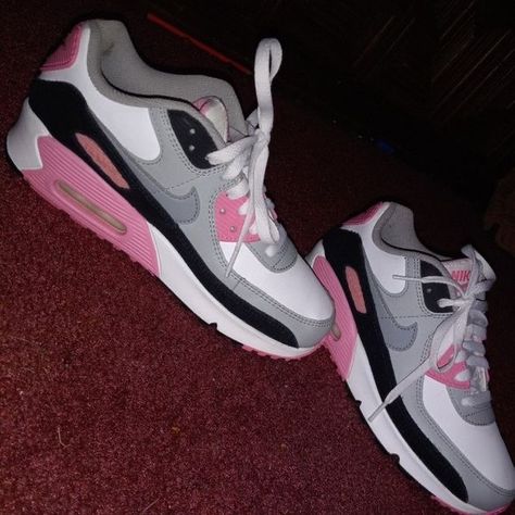 Airmax 90s, Nike Air Max Pink, All Nike Shoes, Pink Shoes, Nike Air Max 90, Rose Pink, Aesthetic Food, Air Max Sneakers, Pink Girl