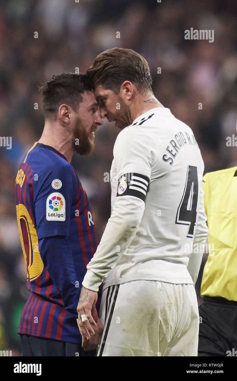 Santiago Bernabeu Stadium, Madrid Vs Barcelona, Barcelona Vs Real Madrid, Sergi Roberto, Bernabeu Stadium, Jordi Alba, Messi Vs, Cristiano Ronaldo Lionel Messi, Barcelona Soccer