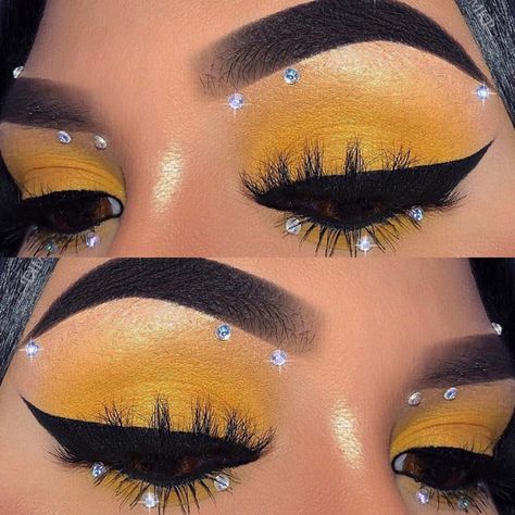 Fall makeup inspo WHATS UR FAVORITE FALL EYESHADOW? Dramatic Eyeshadow, Do It With Love, Fall Eyeshadow, Fall Makeup Trend, Inspo Makeup, Pretty Makeup Looks, Loose Glitter, Stunning Eyes, Makeup Photography