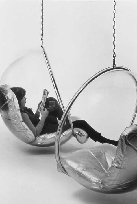 Bubble Chairs by Eero Aarnio Futuristic Furniture Design, Bubble Chair, Eero Aarnio, Ball Chair, Futuristic Furniture, Therapy Room, Furniture Hacks, Chaise Design, Retro Furniture