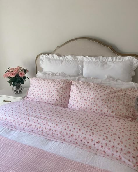 Microfiber Bed Sheets, Girly Room, Redecorate Bedroom, Dreamy Room, Dream Room Inspiration, Room Makeover Bedroom, Pink Room, Room Makeover Inspiration, Cute Room Decor