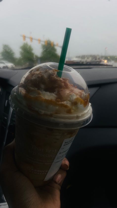 Grande Caramel Ribbon Crunch Caramel Ribbon Crunch, Starbucks Drinks, Frappe, Good Eats, Caramel, Ribbon, Drinks