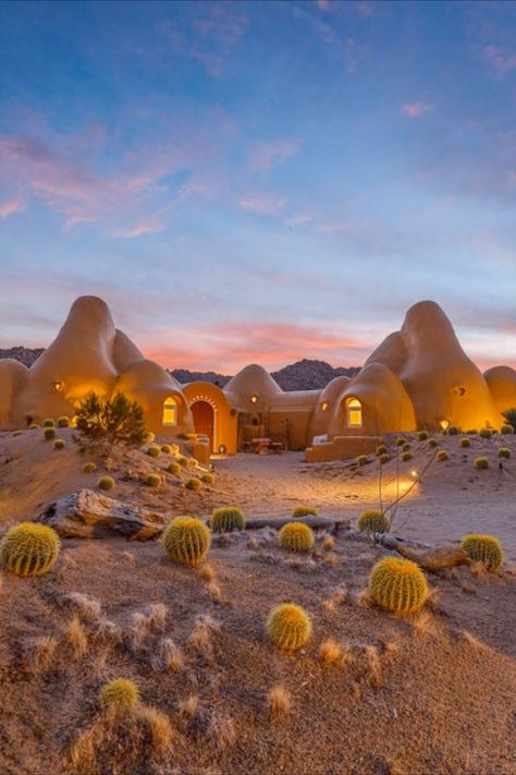 Communal Bath, Joshua Tree House, Adobe Home, Desert Aesthetic, Sleeping Quarters, Earthship Home, Mud House, Modern Desert, Desert Living