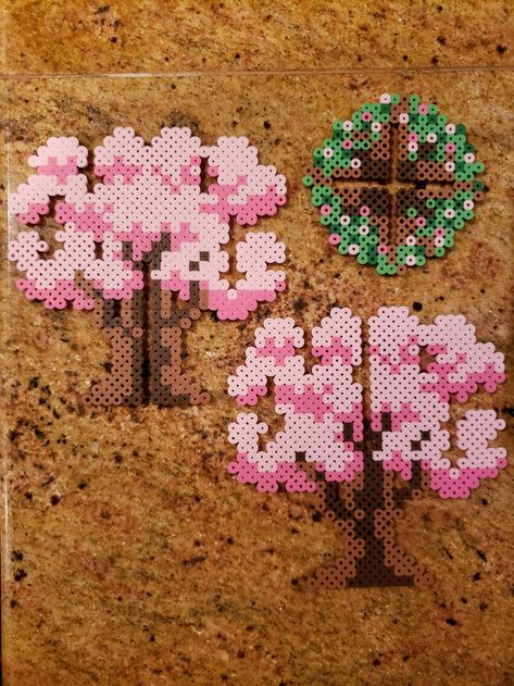 Perler Bead Designs, Hamma Beads Ideas, Easy Perler Bead Patterns, Melty Bead Patterns, Pearl Beads Pattern, Easy Perler Beads Ideas, 3d Perler Bead, Fuse Bead Patterns, Art Perle