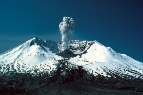 top of mt. saint helens, washington state Mt St Helens Eruption, Mount St Helens Eruption, Mt Saint Helens, Mount Saint Helens, Mt St Helens, Mount St Helens, Washington State Hikes, Saint Helens, St Helens