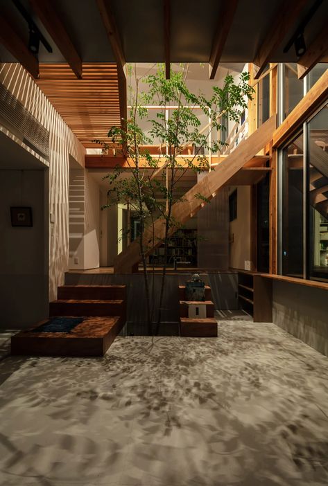 Yukawa Design Lab's Margin House features a multipurpose atrium Monopitch Roof, Traditional Japanese Home, Atrium Design, Tatami Room, Shoji Screen, Japan Architecture, Japanese Architect, Wooden Staircases, Solar House