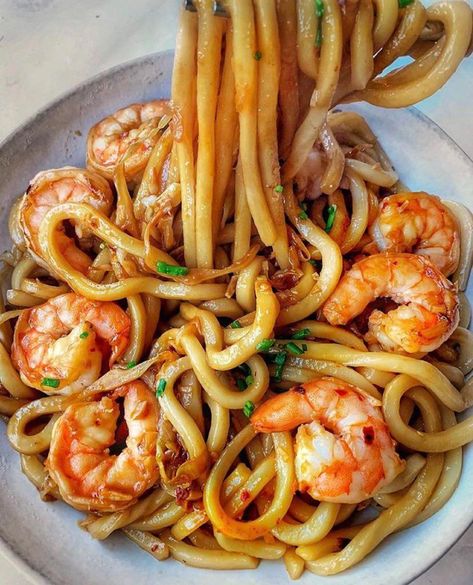 Stir Fry Udon, Shrimp Udon, Prawn Noodle Recipes, Udon Stir Fry, Asian Dinners, Scallop Recipes, Lobster Recipes, Udon Noodles, Food Goals