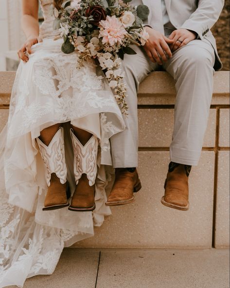 Groom Boots, Cowboy Wedding Dress, Western Wedding Boots, Country Wedding Pictures, Wedding Cowboy Boots, Western Style Dresses, Country Western Wedding, Country Wedding Photos, Western Themed Wedding