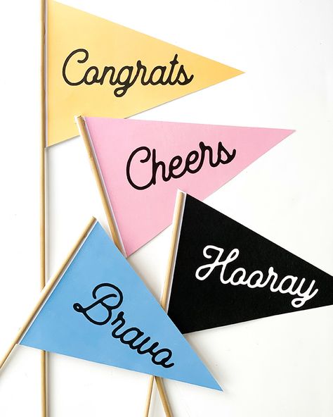 We designed these Free Printable Celebration Pennant Flags to use for any fun occassion – wiith words like Hooray, Cheers and Bravo! Pennant Banner Template, Pennant Template, Flag Diy, Valentine Sugar Cookies, Flag Printable, Flag Template, Pennant Flags, Party Flags, Pennant Banner