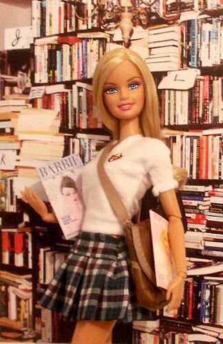 Celebrities Reading, Im A Barbie Girl, Beautiful Barbie Dolls, Barbie I, Barbie Collector, Barbie Friends, Barbie Collection, Barbie World, Barbie And Ken