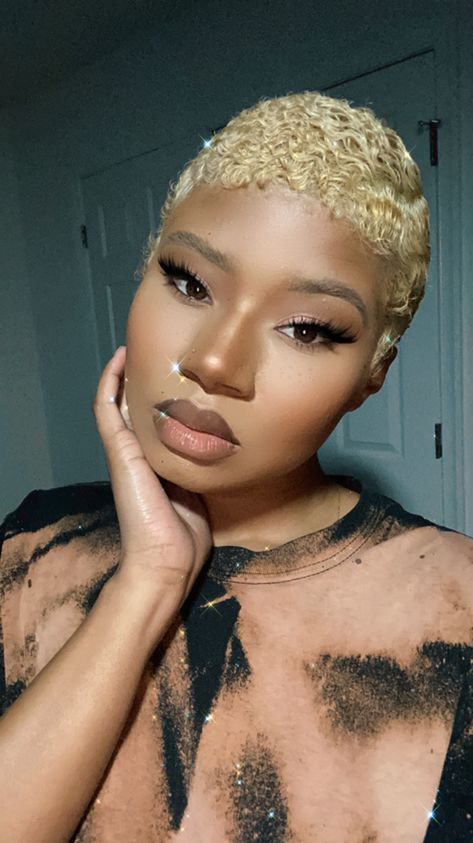 Step The Barber Haircut Women, Step The Barber, Short Platinum Blonde Hair, Blonde Natural Hair, Short Natural Curly Hair, Teeny Weeny Afro, Short Natural Hair, Blonde Natural, Short Shaved Hairstyles