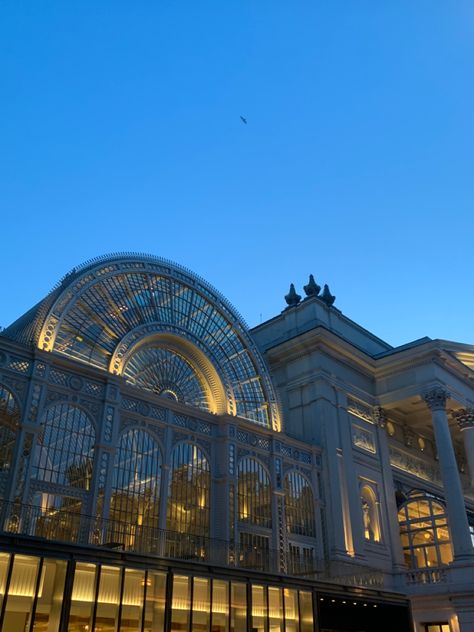 Royal opera house. London architecture London Opera House, Royal Opera House London, London Lights, House At Night, London Dreams, Royal Opera House, House London, London Architecture, Swan Lake