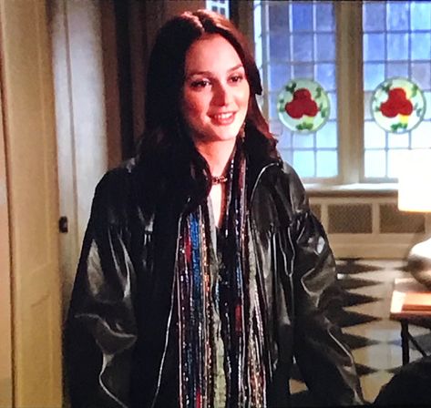 Blair Waldorf Outfits, Gossip Girl Outfits, Character Fashion, Sequin Scarf, College Fits, Dream Outfits, Leighton Meester, Leather Jacket Outfits, Blair Waldorf