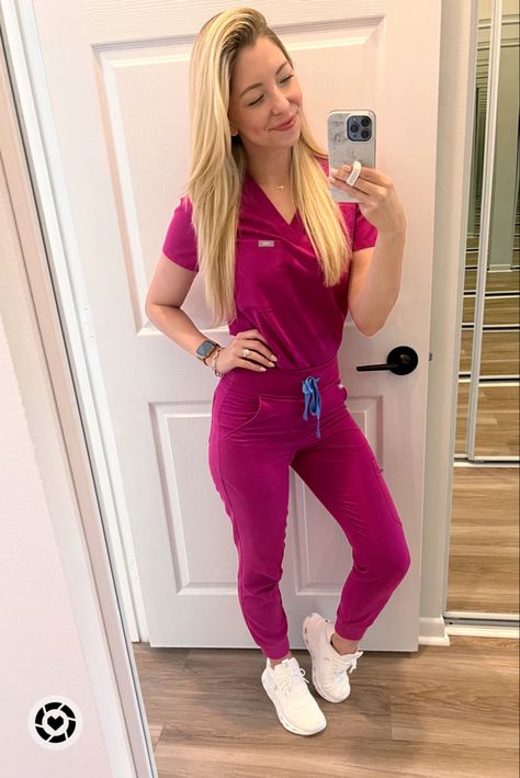 Figs Scrubs Outfit Joggers, Scrub Jogger Outfit, Scrubs And Sneakers Outfit, Hot Pink Scrubs, Pink Scrubs Outfit, Shoes With Scrubs, Wine Scrubs Outfit, Figs Scrubs Colors, Figs Pink Scrubs