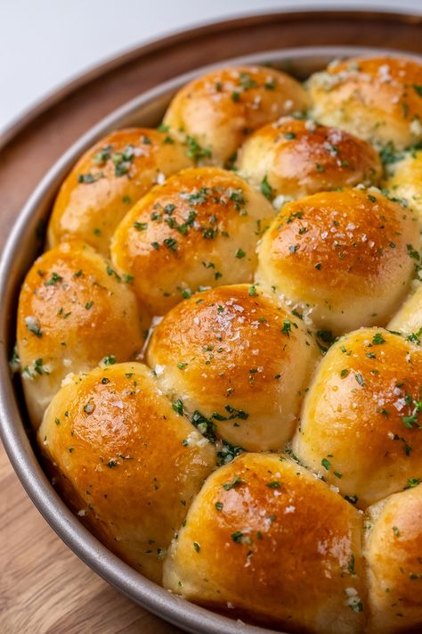 Herb & Garlic Pull-Apart Buns — Bread Bake Beyond Pull Apart Garlic Cheese Bread, Cheese Bread Pull Apart, Garlic Bread Pull Apart, Pull Apart Buns, Fastest Bread Recipe, Garlic Buns, Garlic Pull Apart Bread, Pull Apart Garlic Bread, Shredded Cheddar Cheese