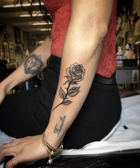 Rose On Forearm Tattoo, Sidearm Tattoos For Women, Rose Tattoo Placement, Beautiful Flower Tattoos, Detailed Tattoo, Tattoo Art Drawings, Arm Tattoos, Tattoo Placement, Forearm Tattoo