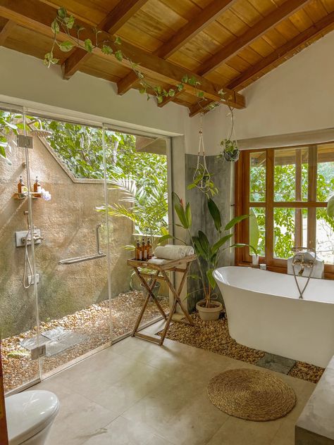 Jungle House Interior, Sri Lanka House, Airbnb Interior, Jungle Bathroom, Resort House, Island Bathroom, Earthy Bathroom, Airbnb Decor, Caribbean Homes