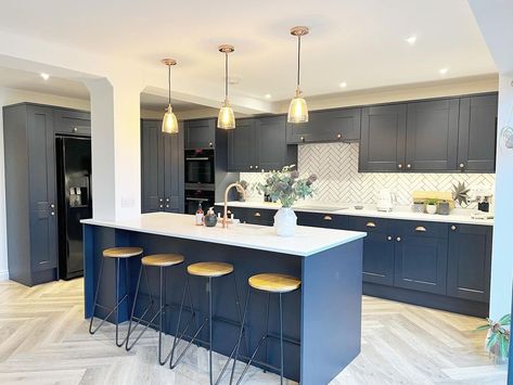 Navy Kitchen Ideas, Hamptons House Interior, Diy Home Hacks, Howdens Kitchen, Brick Backdrop, House Renovation Design, Open Plan Kitchen Dining Living, Navy Kitchen, Happy Tuesday Everyone