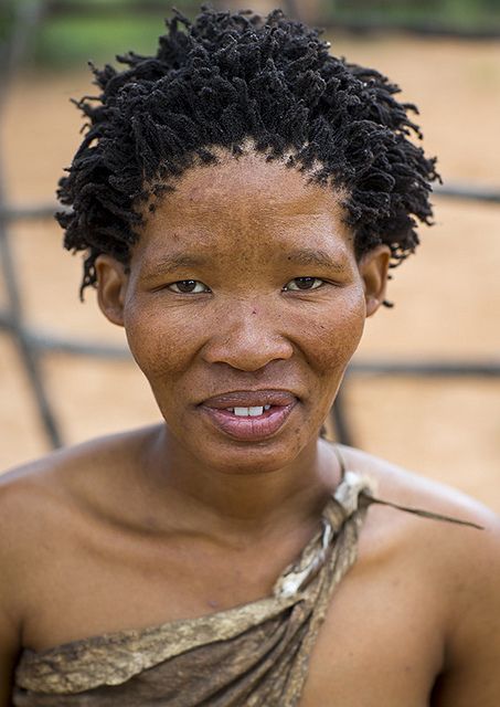 Bushman Woman With Traditional Hairstyle, Tsumkwe, Namibia… | Flickr Kalahari Desert, Africa People, Traditional Hairstyle, Unique Faces, African People, We Are The World, African History, Southern Africa, African Culture