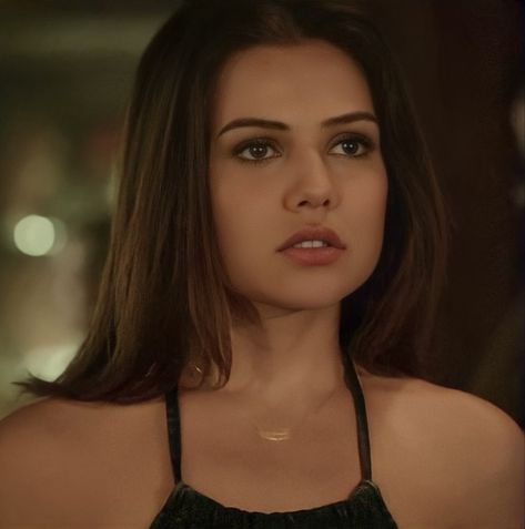 Danielle Campbell Icons Aesthetic, Davina Claire Hair, Brunette Actress Face Claim, Danielle Campbell Aesthetic, Davina The Originals, Divina Claire, Mother Face Claim, Davina Claire Aesthetic, Davina Claire Icons