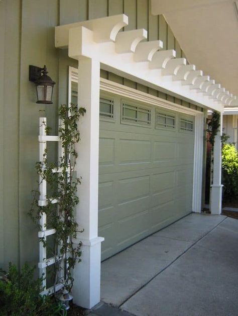 Door Arbor, Front Porch Curb Appeal, Pergola Modern, Curb Appeal Ideas, Garage Pergola, Front Yards Curb Appeal, Garage Door Makeover, Garage Door Design, Garage Makeover