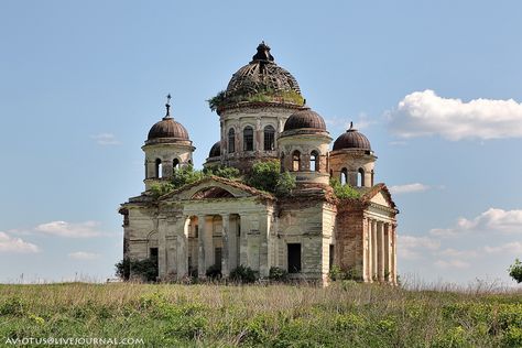 13 Things I Found on the Internet Today (Vol. DLV) Summer Cabins, Paris Opera House, Abandoned Churches, Byzantine Architecture, Abandoned Church, Russia Travel, In The Middle Of Nowhere, Middle Of Nowhere, Abandoned Buildings