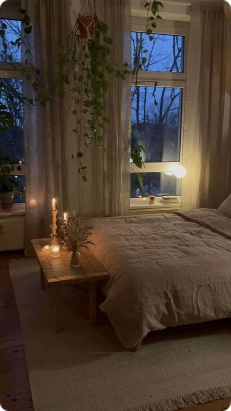 Creative Ways To Display Plants, Ways To Display Plants, Cozy Small Bedroom, Apartment List, Boho Decor Ideas, Cozy Small Bedrooms, Terrace Decor, Small Bedrooms, Small Bedroom Designs