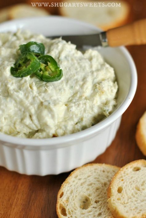 Artichoke Jalapeno Dip: copycat Costco dip, spicy and delish! #copycat #dip Artichoke Jalapeno Dip, Jalapeno Dip, Buffalo Chicken Dip, Artichoke Dip, Think Food, Yummy Dips, Party Food Appetizers, Appetizer Dips, Dip Recipes