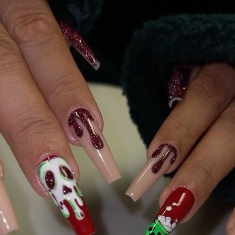 Poison Apple Nail Design, Snow White Nails Acrylic, Snow White Poison Apple Nails, Poison Apple Nail Art, Snow White Inspired Nails, Poison Apple Nails, Snow White Nails, Snow White Poison Apple, Poison Apple