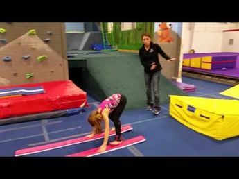 Preschool Gymnastics Circuits, Mommy And Me Gymnastics Class Ideas, Gymnastics Basics, Preschool Tumbling, Gymnastics Stations, Gymnastics Preschool, Beginner Gymnastics, Preschool Gymnastics Lesson Plans, Cheerleading Tumbling