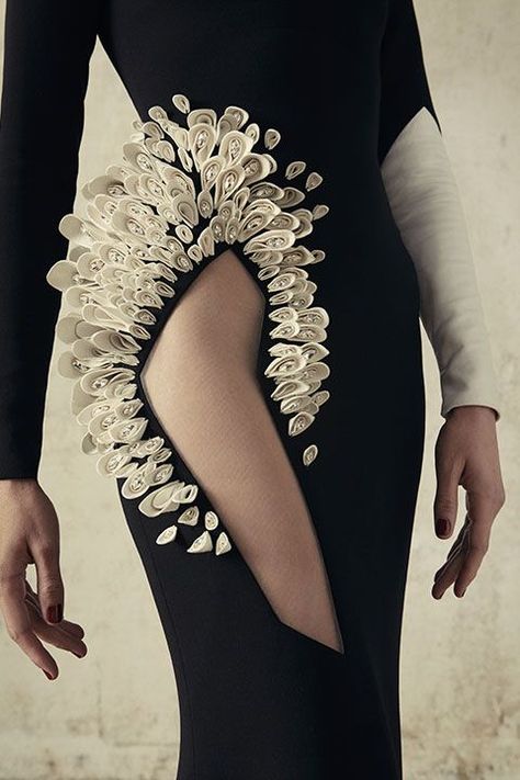 Fashion Design Inspiration, Detail Couture, Stephane Rolland, Dior Haute Couture, Christian Lacroix, Mode Inspiration, Street Styles, Fashion Details, Costume Design